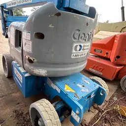 2015 Genie Z-40/23N RJ Articulating Boom Lift