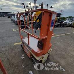 2014 JLG 1230ES Self-Propelled One-Person Lift