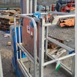 2017 Genie GR-20 Self-Propelled One-Person Lift