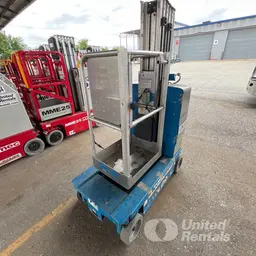 2017 Genie GR-20 Self-Propelled One-Person Lift