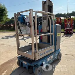 2016 Genie GR-20 Self-Propelled One-Person Lift
