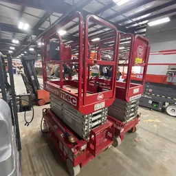 2018 MEC MICRO 19 Scissor Lift
