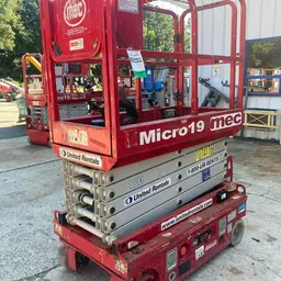 2018 MEC MICRO 19 Scissor Lift
