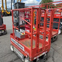 2015 Skyjack SJ16 Self-Propelled One-Person Lift