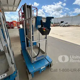 2018 Genie GR-20 Self-Propelled One-Person Lift