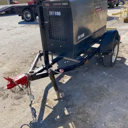 2019 Lincoln Electric VANTAGE 435 Welder