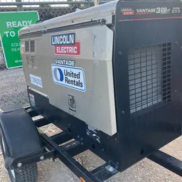 2022 Lincoln Electric VANTAGE 322 Welder