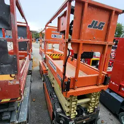 2017 JLG 1932R Scissor Lift