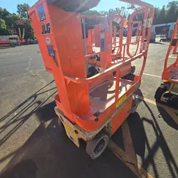 2018 JLG 1230ES Self-Propelled One-Person Lift