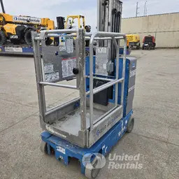 2016 Genie GR-20 Self-Propelled One-Person Lift