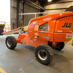 2017 JLG 400S Boom Lift