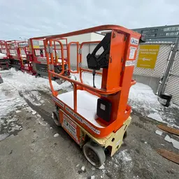 2016 JLG 1230ES Self-Propelled One-Person Lift