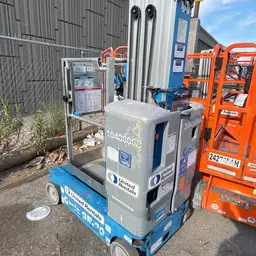 2016 Genie GR-20 Self-Propelled One-Person Lift