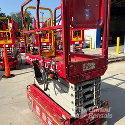 2018 MEC MICRO 19 Scissor Lift