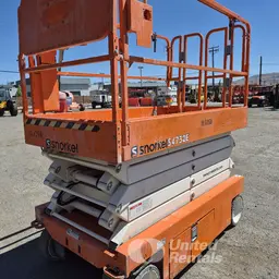 2017 Snorkel S4732E Scissor Lift